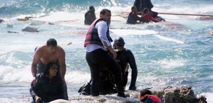 Iz Sredozemnog mora spašeno preko 1800 migranata Iz Sredozemnog mora spašeno preko 1800 migranata