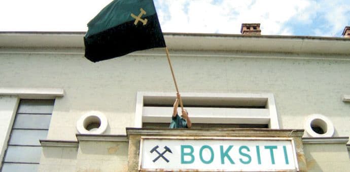 Radnici Rudnika boksita odustali od protesta ispred zgrade Vlade Radnici Rudnika boksita odustali od protesta ispred zgrade Vlade