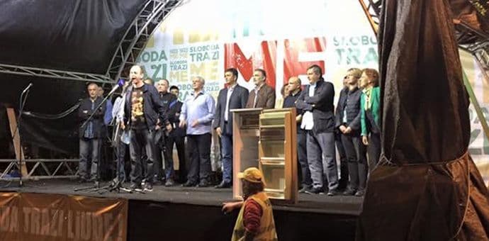 KNEŽEVIĆ: Funkcioneri DF-a će stati ispred policije da brane slobodnu teritoriju KNEŽEVIĆ: Funkcioneri DF-a će stati ispred policije da brane slobodnu teritoriju