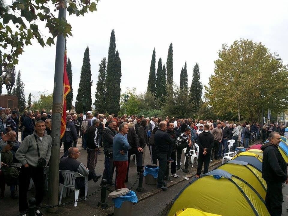 Fotografu Pobjede slomljen aparat Fotografu Pobjede slomljen aparat