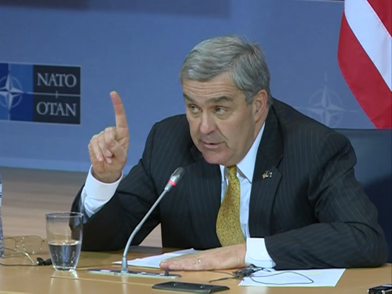 Daglas Lut: Crna Gora dobro napreduje, nastavite da radite Daglas Lut: Crna Gora dobro napreduje, nastavite da radite