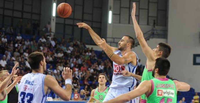 JOVOVIĆ: Ovi momci su zaslužili podršku, a ne zvižduke JOVOVIĆ: Ovi momci su zaslužili podršku, a ne zvižduke