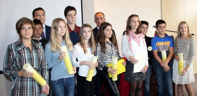 Dodjelom nagrada za najljepše pismo PCG obilježila Svjetski dan pošte VIDEO Dodjelom nagrada za najljepše pismo PCG obilježila Svjetski dan pošte VIDEO