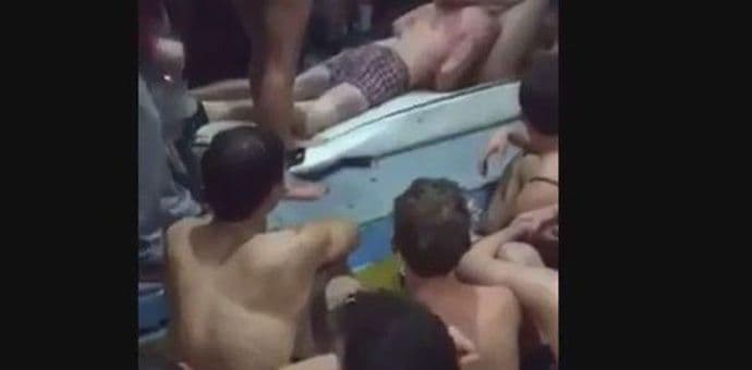 Seks skandal potresa fakultet: Takmičili se u zadovoljavanju žena i sve snimili Seks skandal potresa fakultet: Takmičili se u zadovoljavanju žena i sve snimili