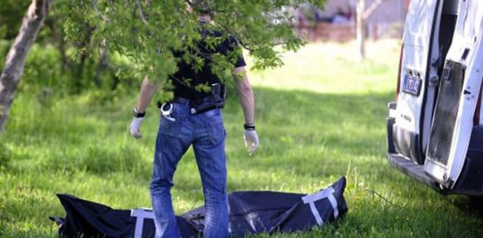 BEOGRAD: Dječak u šipražju našao leš nepoznate žene BEOGRAD: Dječak u šipražju našao leš nepoznate žene