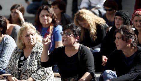 Hiljade demonstranata u Istanbulu optužilo vladu za bombaški napad Hiljade demonstranata u Istanbulu optužilo vladu za bombaški napad