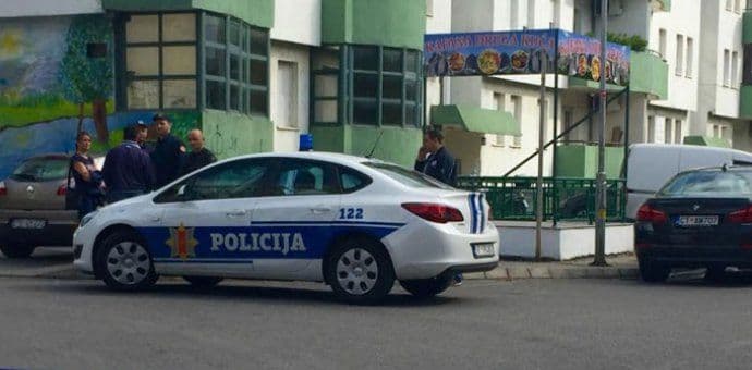 Muminović: Banka mi oca otjerala u smrt, neko će odgovarati za to Muminović: Banka mi oca otjerala u smrt, neko će odgovarati za to