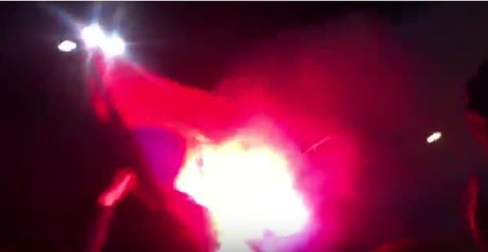 VIDEO: Navijači Albanije slavili i palili zastavu Srbije VIDEO: Navijači Albanije slavili i palili zastavu Srbije