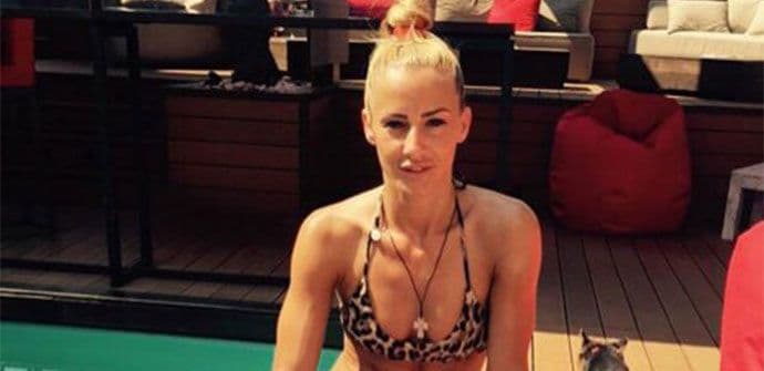 POSLIJE SEKSA: Milica Dabović objavila hot selfi iz spavaće sobe POSLIJE SEKSA: Milica Dabović objavila hot selfi iz spavaće sobe