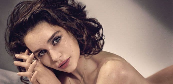 Emilija Klark najseksepilnija žena godine (FOTO) Emilija Klark najseksepilnija žena godine (FOTO)