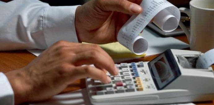 PROJEKCIJE: Rast ekonomije 4,3 odsto, javni dug na kraju godine 2,3 milijarde eura PROJEKCIJE: Rast ekonomije 4,3 odsto, javni dug na kraju godine 2,3 milijarde eura