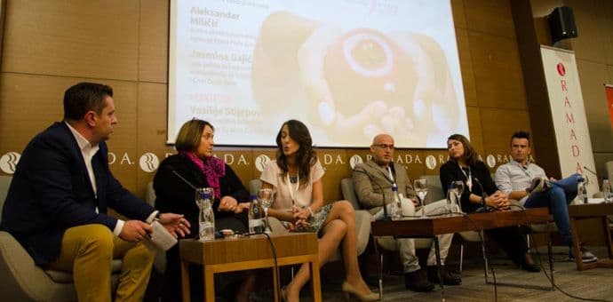 Žene redovno da rade samopreglede i preventivne ginekološke preglede Žene redovno da rade samopreglede i preventivne ginekološke preglede