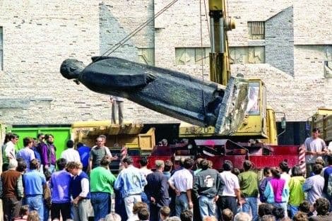 Tito spomenik nakon 24 godine se vraća u Užice Tito spomenik nakon 24 godine se vraća u Užice