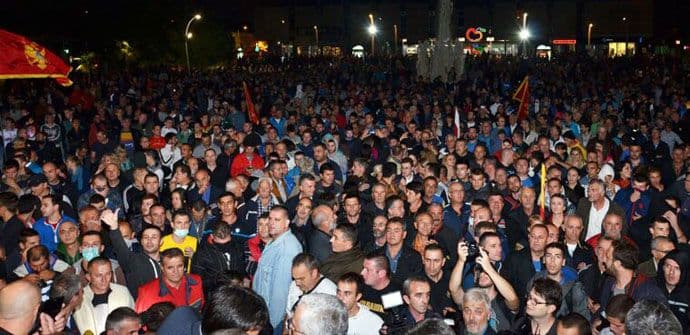 Završen protest DF-a u Podgorici; Mandić: Đukanović do subote da podnese ostavku (FOTO) Završen protest DF-a u Podgorici; Mandić: Đukanović do subote da podnese ostavku (FOTO)