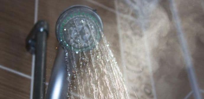 Da li je tuširanje vrućom vodom zdravo? Da li je tuširanje vrućom vodom zdravo?