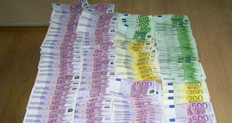 Spriječen šverc 100.000 eura Spriječen šverc 100.000 eura