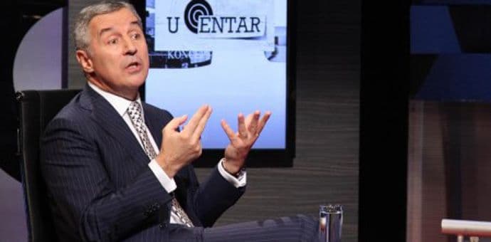 ĐUKANOVIĆ: Demokratski front bi da revidira odluku o nezavisnosti ĐUKANOVIĆ: Demokratski front bi da revidira odluku o nezavisnosti