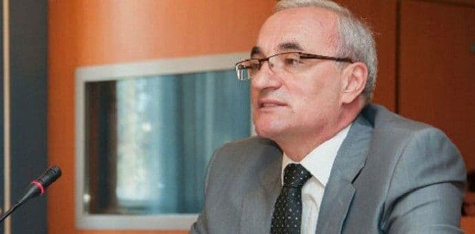 Milošević: Dijalog, a ne protesti Milošević: Dijalog, a ne protesti