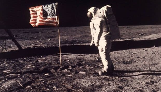 Prodat sat koji je američki astronaut nosio na Mjesecu Prodat sat koji je američki astronaut nosio na Mjesecu