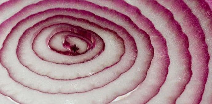 Trljanje lukom po vratu neće poboljšati rad štitne žlijezde Trljanje lukom po vratu neće poboljšati rad štitne žlijezde