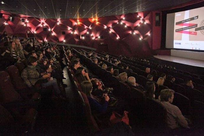 "Dječaci iz Ulice Marksa i Engelsa" prikazani na festivalu u Sankt Peterburgu "Dječaci iz Ulice Marksa i Engelsa" prikazani na festivalu u Sankt Peterburgu