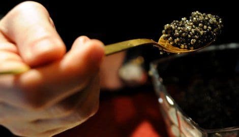 Pola tone kavijara u pogrebnom vozilu u Rusiji Pola tone kavijara u pogrebnom vozilu u Rusiji