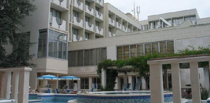 Na prodaju bečićki hotel Mediteran Na prodaju bečićki hotel Mediteran