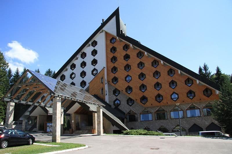 Kolašin: Nova godina uz Jadranku Barjaktarović, Baneta Mojićevića i Milicu Pavlović Kolašin: Nova godina uz Jadranku Barjaktarović, Baneta Mojićevića i Milicu Pavlović