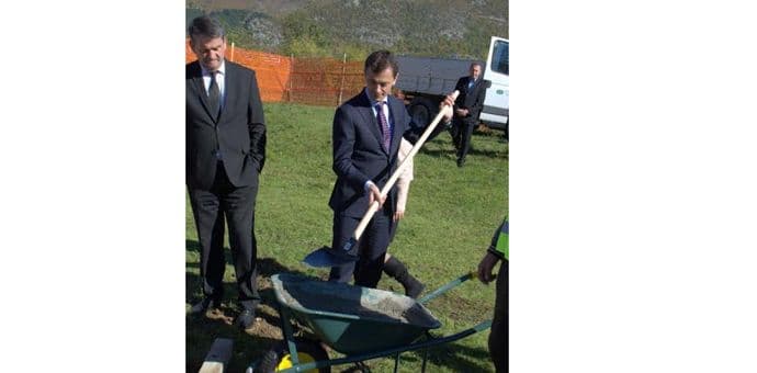 Postavljen kamen temeljac za vrtić "Mačak" u Nikšiću Postavljen kamen temeljac za vrtić "Mačak" u Nikšiću