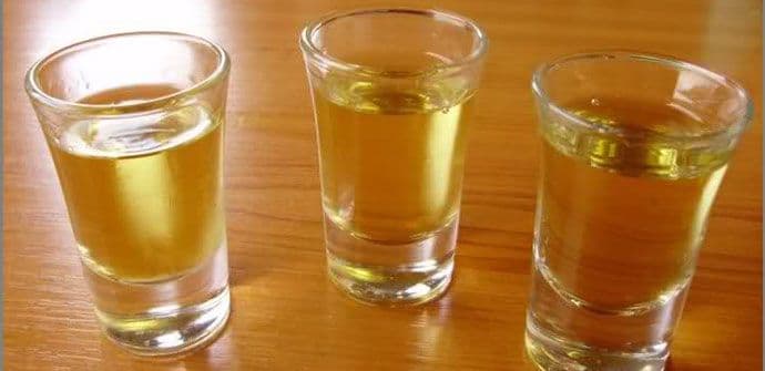 Turska: Rakija ubila osmoro, 19 u kritičnom stanju Turska: Rakija ubila osmoro, 19 u kritičnom stanju