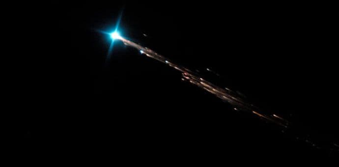 Spremite se za udar: Asteroidi i svemirsko smeće juri prema Zemlji (VIDEO) Spremite se za udar: Asteroidi i svemirsko smeće juri prema Zemlji (VIDEO)