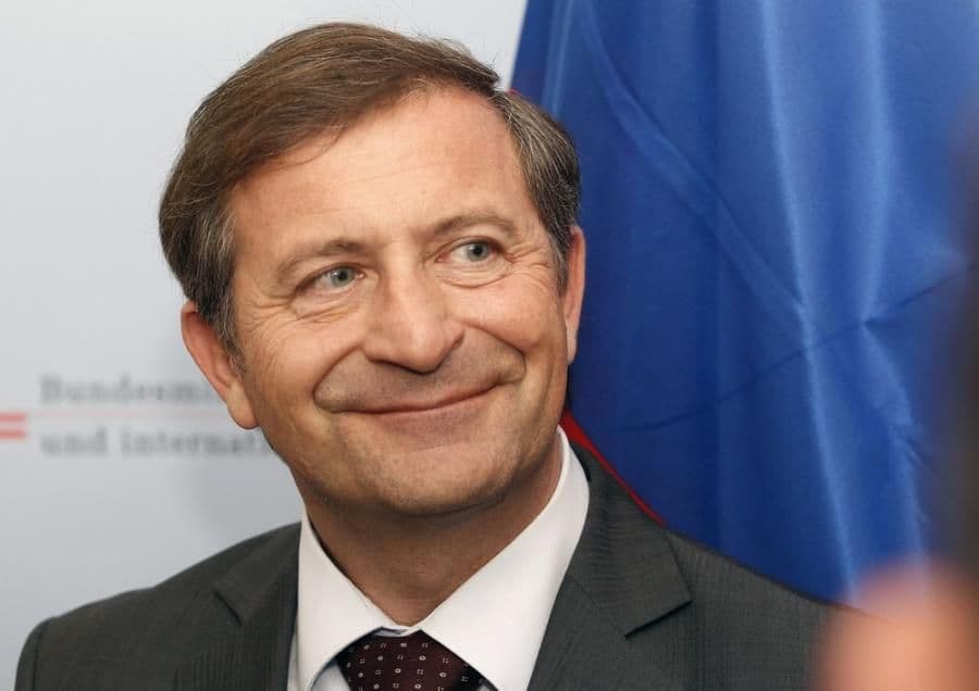 Erjavec: Nasilne demonstracije su neprihvatljive Erjavec: Nasilne demonstracije su neprihvatljive