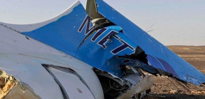 Rusija poslala 100 stručnjaka na mjesto avionske nesreće u Egiptu Rusija poslala 100 stručnjaka na mjesto avionske nesreće u Egiptu