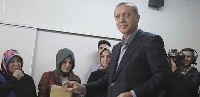 Preliminarni rezultati: Erdoganova AKP vodi Preliminarni rezultati: Erdoganova AKP vodi