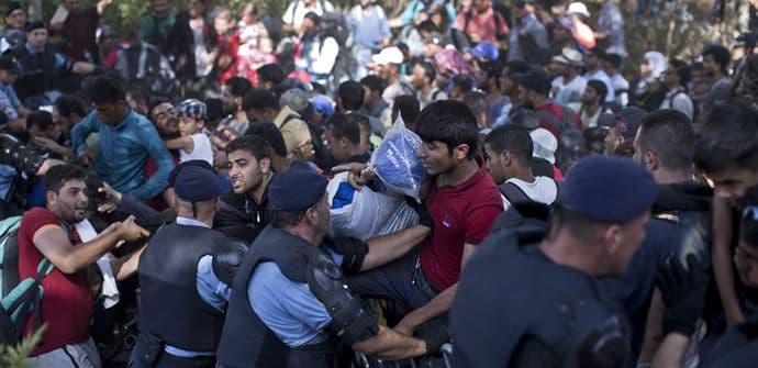EU ugrožena zbog izbegličke krize EU ugrožena zbog izbegličke krize