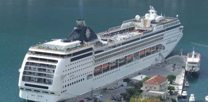 Kotor: Kruzing sezona do 25. novembra, do danas stiglo 410.000 putnika Kotor: Kruzing sezona do 25. novembra, do danas stiglo 410.000 putnika