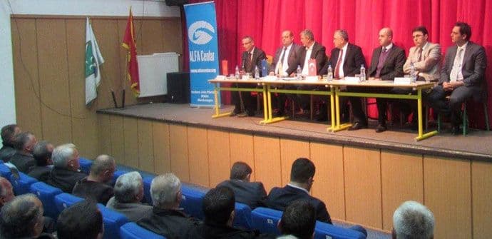 Održana javna tribina "Crna Gora pred vratima NATO-a" u Petnjici Održana javna tribina "Crna Gora pred vratima NATO-a" u Petnjici