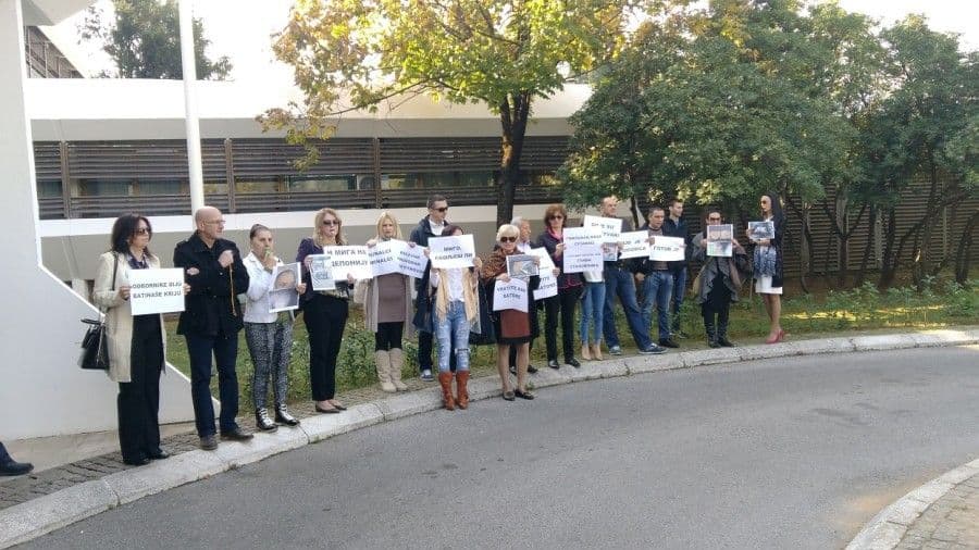 Žene i odbornici DF-a protestovali Žene i odbornici DF-a protestovali