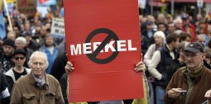 Incidenti na skupu protiv izbjeglica u Njemačkoj Incidenti na skupu protiv izbjeglica u Njemačkoj