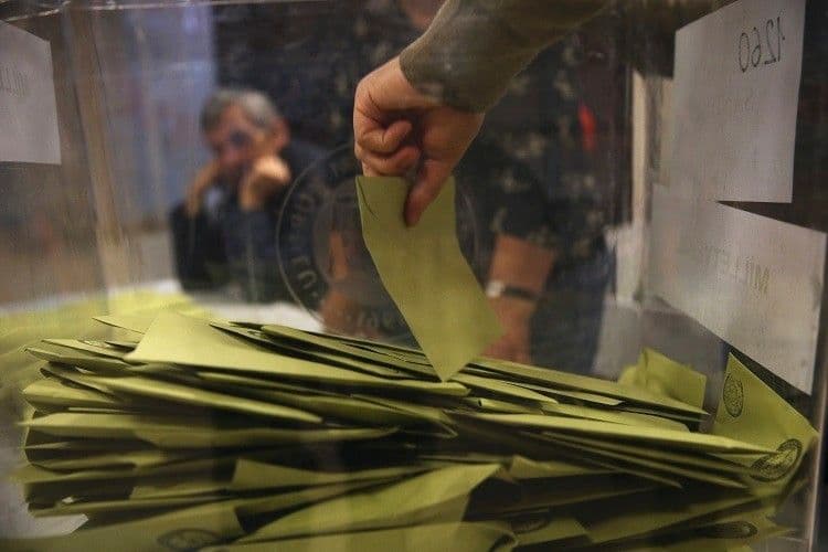 U Hrvatskoj otvorena birališta U Hrvatskoj otvorena birališta