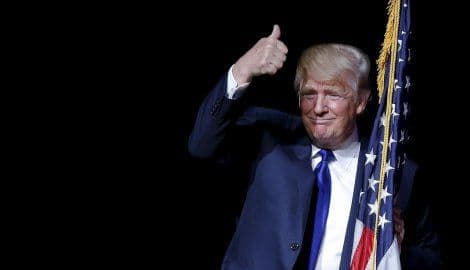 Buš: Tramp je kreten Buš: Tramp je kreten