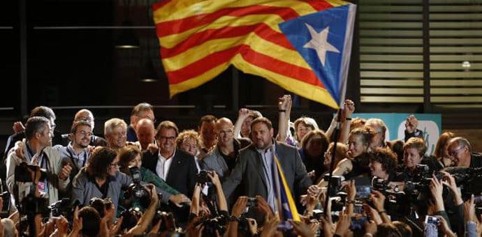 Katalonci usvojili plan za odvajanje od Španije Katalonci usvojili plan za odvajanje od Španije