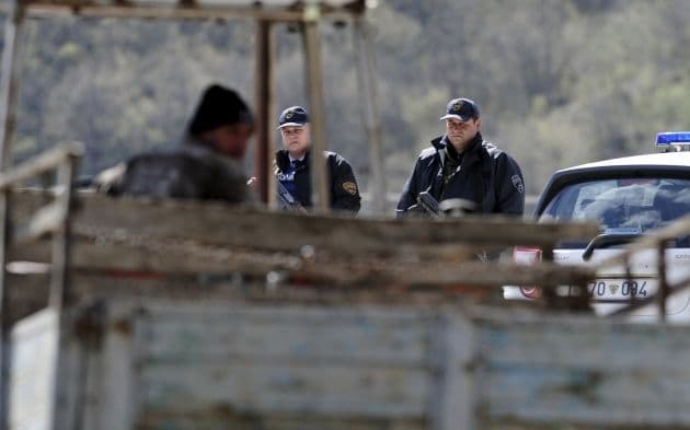 NAPAD U SKOPLJU: Pomahnitali napadači otvorili vatru u bolnici NAPAD U SKOPLJU: Pomahnitali napadači otvorili vatru u bolnici