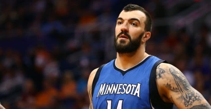 Indijana i Dalas mjerkaju Pekovića Indijana i Dalas mjerkaju Pekovića