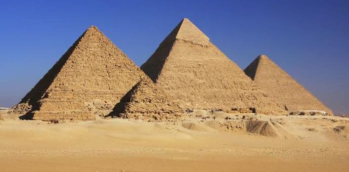 Skeniranjem egipatskih piramida pronađene čudne "anomalije" Skeniranjem egipatskih piramida pronađene čudne "anomalije"