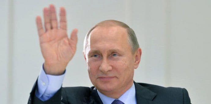 Putin pozvao Nikolića da posjeti Rusiju Putin pozvao Nikolića da posjeti Rusiju