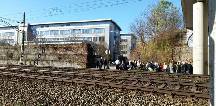 U Minhenu zbog dojave o bombi evakuisano 1.800 radnika Microsofta U Minhenu zbog dojave o bombi evakuisano 1.800 radnika Microsofta