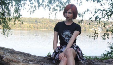 Diplomirala s prosjekom 9.5, a niko neće da je zaposli - kad joj vidi ličnu kartu Diplomirala s prosjekom 9.5, a niko neće da je zaposli - kad joj vidi ličnu kartu