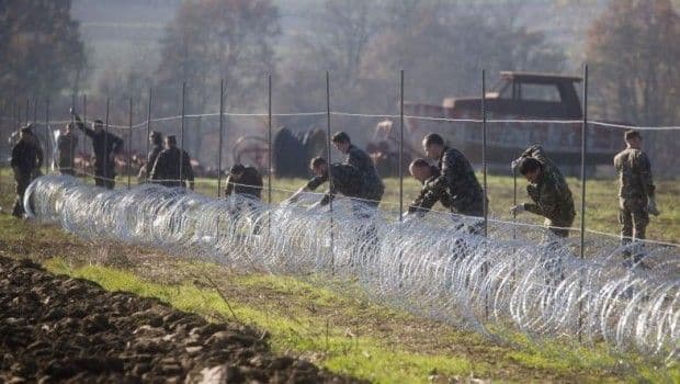 Napeto na granici Hrvatske i Slovenije zbog postavljanja bodljikave žice Napeto na granici Hrvatske i Slovenije zbog postavljanja bodljikave žice