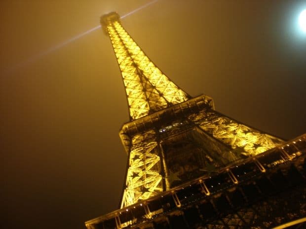 Ajfelov toranj zatvoren do daljeg Ajfelov toranj zatvoren do daljeg